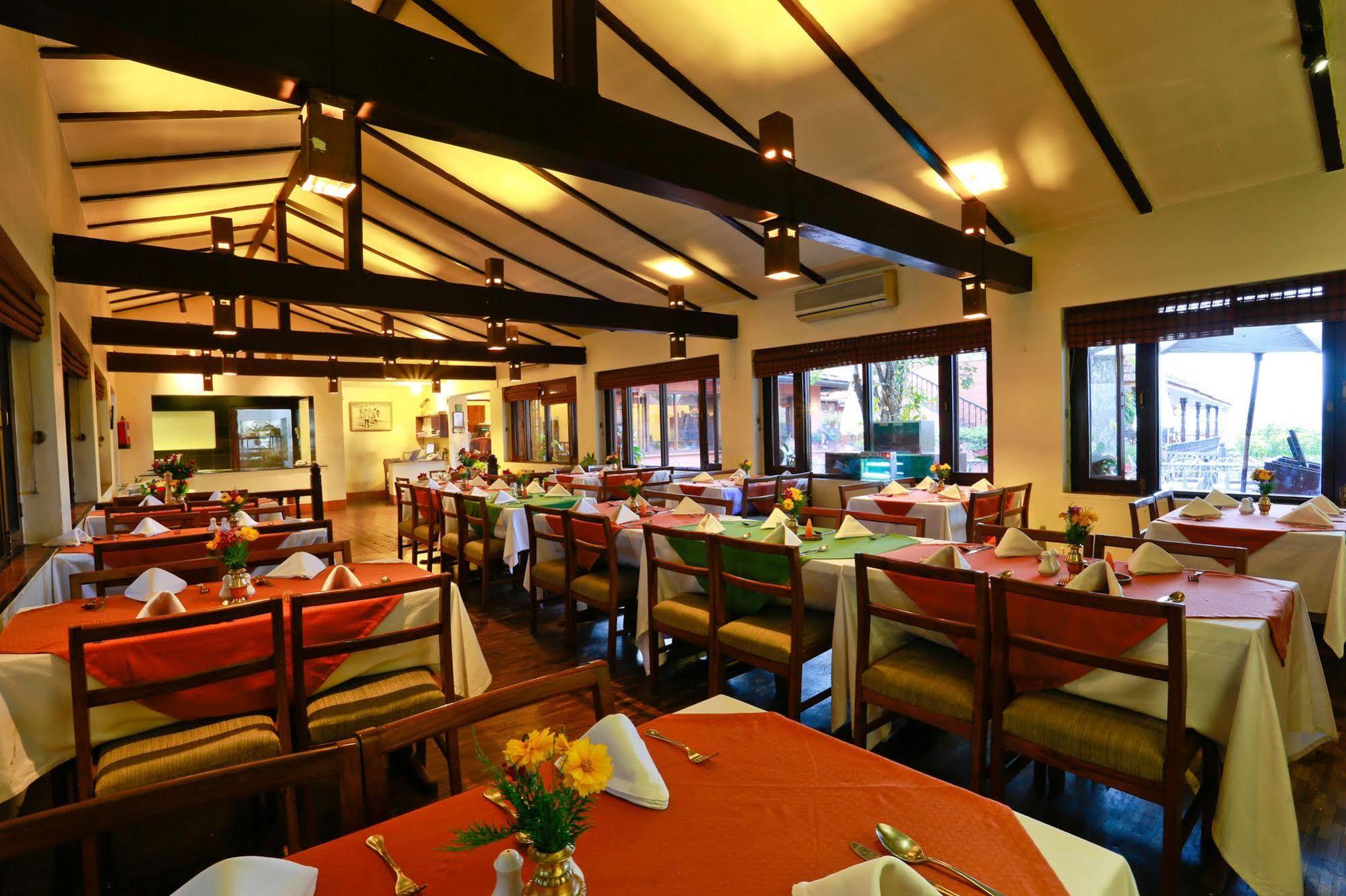 Summit Hotel Lalitpur Exterior photo
